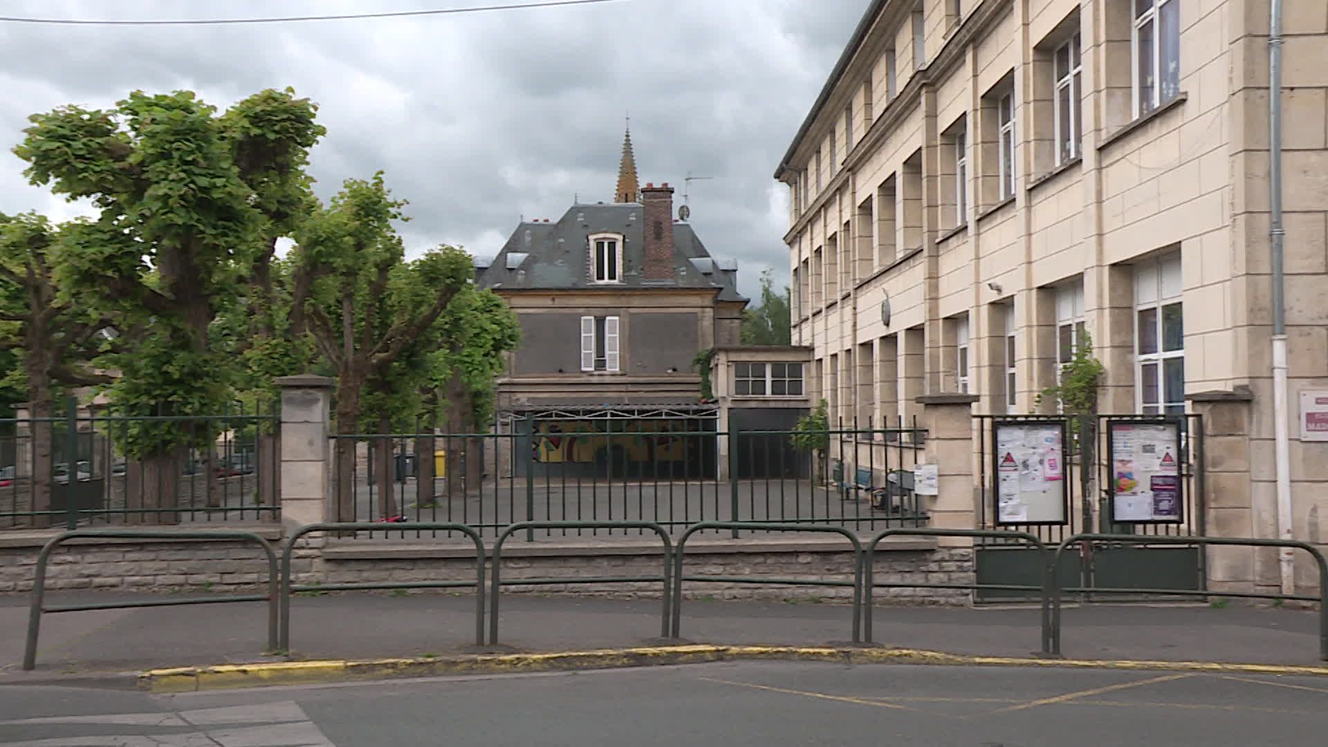 Violence dans une école primaire de Cannes : un élève menace ses camarades avec un couteau