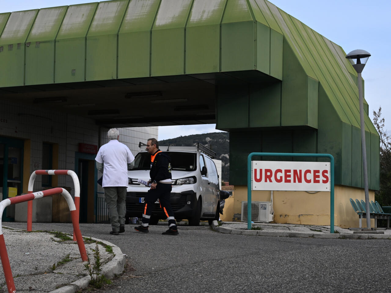Un drame dans les urgences : un patient emporté par l&rsquo;incendie de Hyères